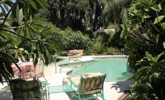 Heron Cay Lakeview Bed & Breakfast