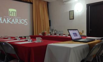 Hotel Makarios