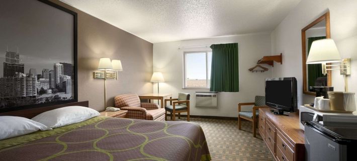 Super 8 by Wyndham Peru Starved Rock State Park Hoteles en Condado de LaSalle