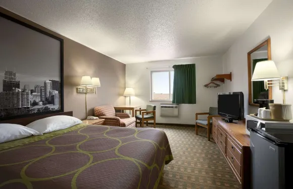 祕魯飢餓巖州立公園速8酒店