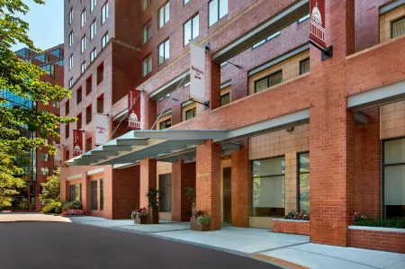 Residence Inn Boston Cambridge Отели рядом с достопримечательностью «Kendall Square»