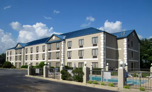 Best Western Executive Inn  Suites - 3-Star
