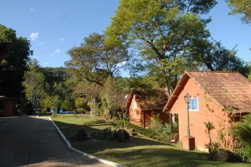 Pousada Mirante do Penedo - parking