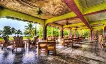 Iguana Lodge Beach Resort and Spa