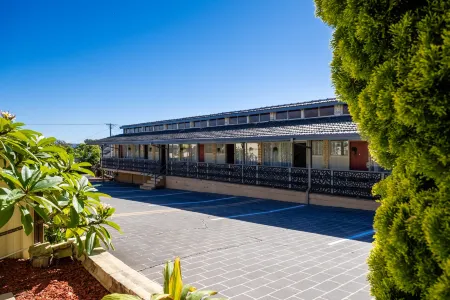 Jetty Motel the Entrance