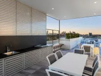 Oaks Brisbane Woolloongabba Suites Hotels in Annerley