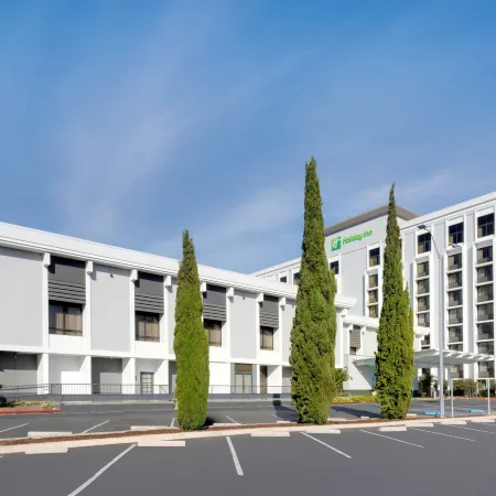 Holiday Inn SAN JOSE - SILICON VALLEY by IHG Отели рядом с достопримечательностью «Спортивный комплекс «SAP-центр»»