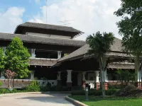 蘭昌邦高爾夫小屋 Paradise Ocean View Condominium附近的飯店