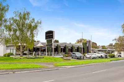 The Commodore Hotels near Blue Lake