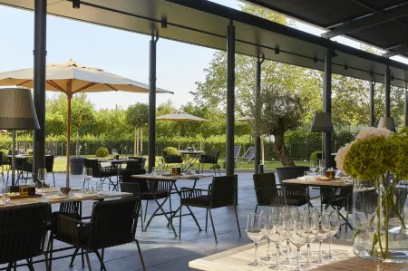 Infinity Hotel & Conference Resort Munich Отели в г. Эхинг