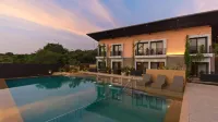 East India House - Pools