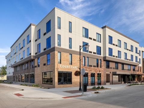 Courtyard Owatonna Downtown