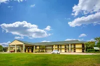 Quality Inn & Conference Center Hotels in Heber Springs