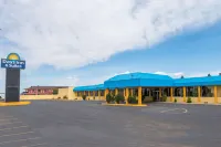 Days Inn & Suites by Wyndham Clovis Hotel di Clovis