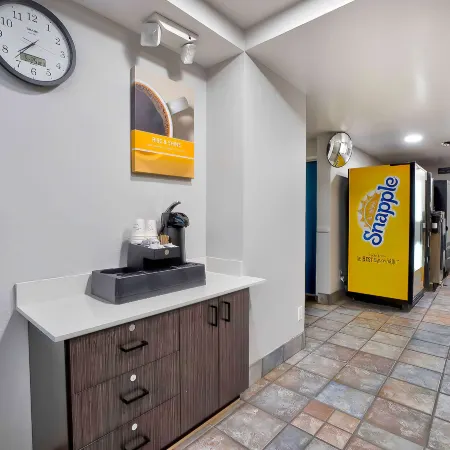 Motel 6 Benbrook, TX - Fort Worth