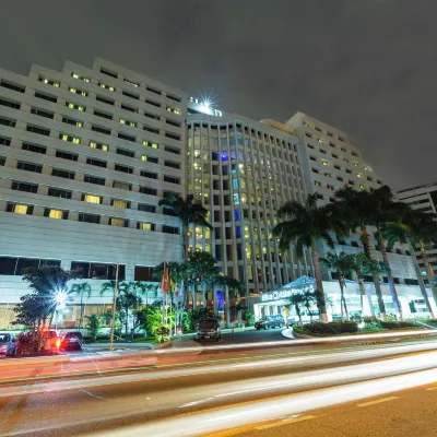 Hilton Colon Guayaquil Hotels near Antonio Neumane Park