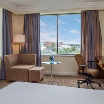 Hilton Dublin Airport Отели рядом с достопримечательностью «Клонтарф»