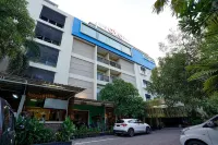 Prime Royal Boutique Hotel Hotels in Sawahan