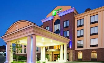 Holiday Inn Express & Suites Smyrna-Nashville Area