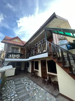 Lola Flor's Guest House