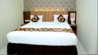 Hotel d'Holiday Makassar فنادق في Wajo