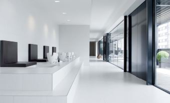 Carbon Hotel