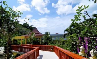 Grand Bleu Ocean View Pool Suite