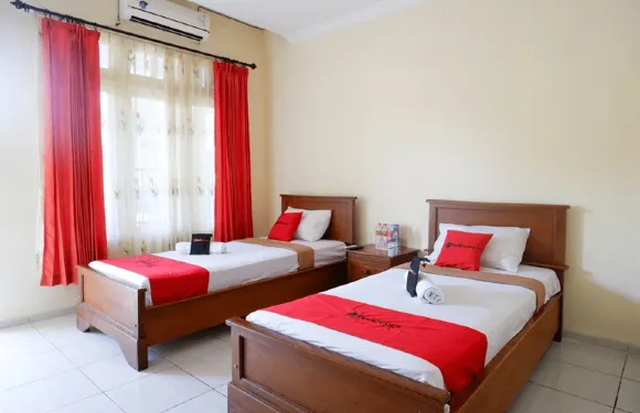 紅多茲Plus酒店-近甲亮庫蘇馬體育場