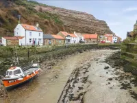 Bulmers Cottage Hotels in Staithes
