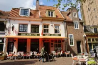Long John's Pub & Hotel Hotel in zona Belgenmonument