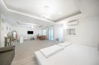 Yeongcheon Sigoro Kids Poolvilla