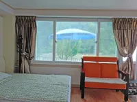 Hongcheon Gongjakgol Pension Hotels near Gongjaksan Sutasa