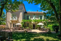 Demeures et Châteaux Hôtel l'Hermitage Hotels in Pernes-les-Fontaines