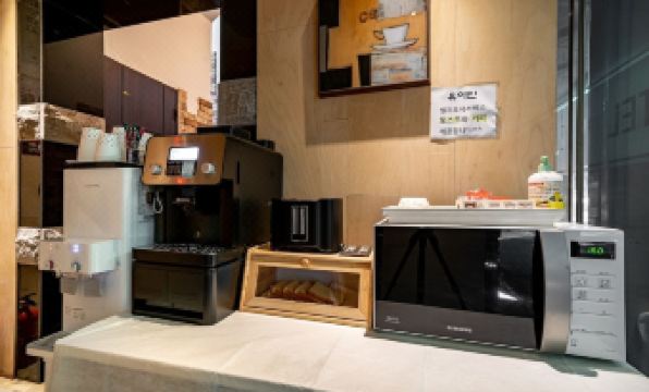 1. 부산 온천장 Y..