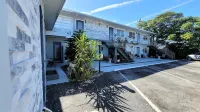 Beachway Inn Hotels in Manalapan