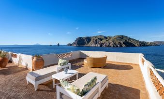 Therasia Resort Sea and Spa - the Leading Hotels of the World