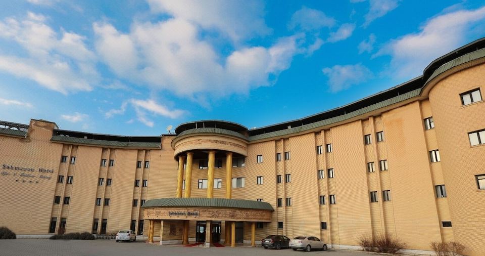 Van Sahmaran Hotel - Housity