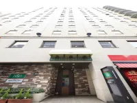 華盛頓R&B飯店新橫濱站前 セカンドストリート橫浜都築店附近的飯店