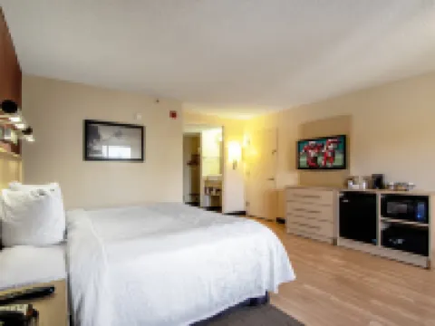 Red Roof Plus+ West Palm Beach Hotels in West Palm Beach