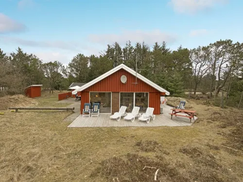 "Tove" - 1.5km from the Sea - parking