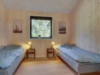 "Bentine" - 1.6km from the Sea