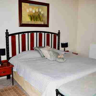 Ya Rena Guest House Rooms