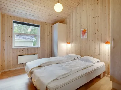 "Henninge" - 300m from the Sea