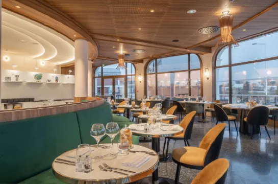 Radisson Blu Grand Hotel & Spa, Malo-les-Bains Restauration Photos