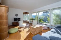 Luxury Apartment with Terrace and Garden, Free Parking, Smart TV, Etc.