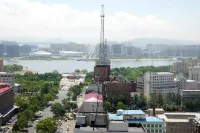 Qimu Audio and Video Host Apartment