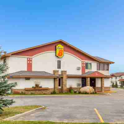 Super 8 by Wyndham Bemidji MN Hotel Exterior