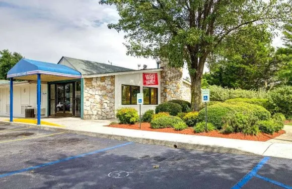 伯靈頓騎士酒店