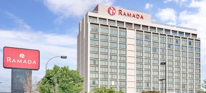 Ramada by Wyndham Reno Hotel & Casino Hotele w: Reno