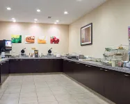 Quality Inn & Suites - breakfast
